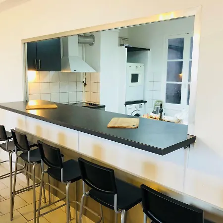 Chambres Loft Partage Centre בית אירוח טולון